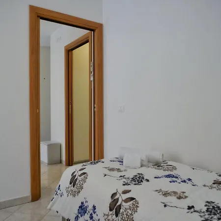 Rose De Mar - Grazioso Appartamento Con Posto Auto Grado Buitenkant foto