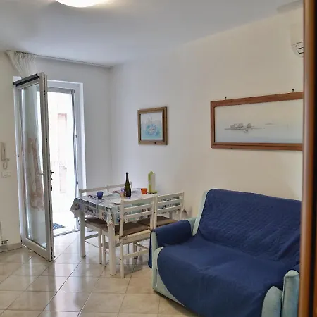 Rose De Mar - Grazioso Appartamento Con Posto Auto Grado Buitenkant foto